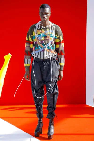 Look 17